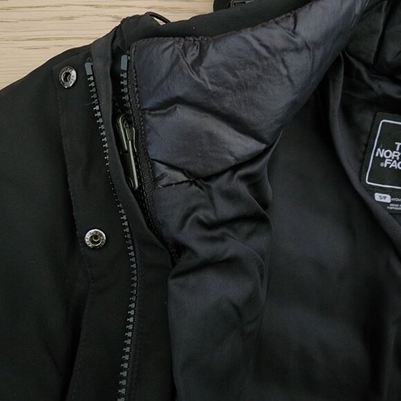 The North Face winter coat size Small - Picture 7 of 13